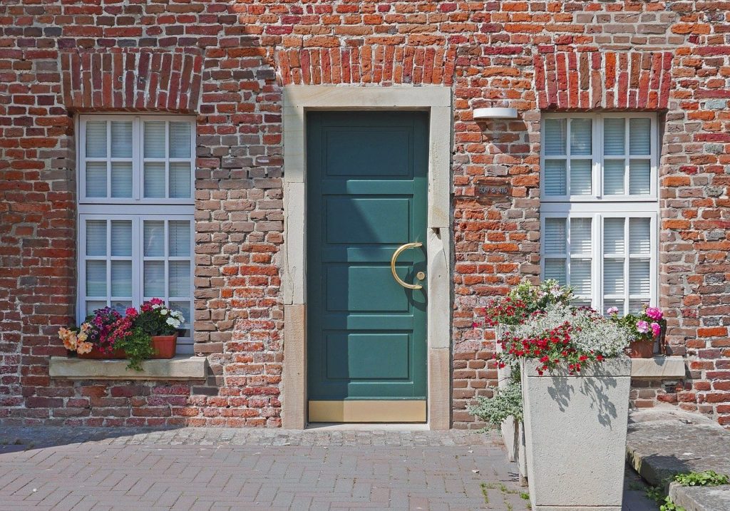 , What is a Door Lintel?