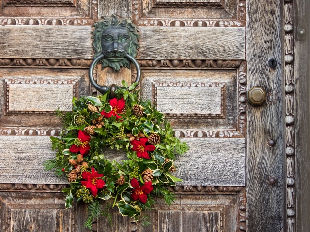 How To Decorate A Front Door, How to Decorate a Front Door