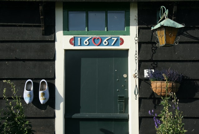 How To Decorate A Front Door, How to Decorate a Front Door